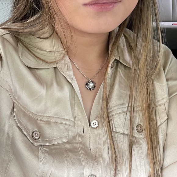 Auth David Yurman 18” Pearl Starburst Necklace - Picture 7 of 7